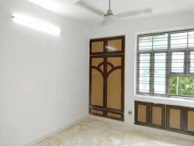 Bedroom Image of 1600 Sq.ft 3 BHK Apartment / Flat for sale in Golden Heights Apartments, Sector 12 Dwarka New Delhi for Rs. 27000000