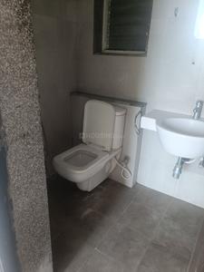 Bathroom Image of 1500 Sq.ft 3 BHK Apartment / Flat for rent in Rohan Ishan, Bavdhan Pune for Rs. 35000