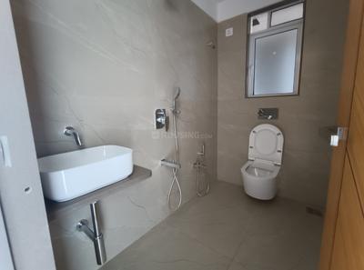 Bathroom Image of 2121 Sq.ft 3.5 BHK Apartment / Flat for sale in Bhagwati 19 East, Nerul Navi Mumbai for Rs. 42500000