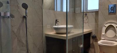 Bathroom Image of 1500 Sq.ft 3 BHK Apartment / Flat for sale in Birla Niyaara Phase 1, Worli Mumbai for Rs. 115000000