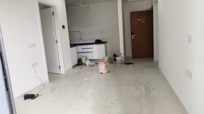 Living Room Image of 1000 Sq.ft 2 BHK Apartment / Flat for sale in Amanora Gold Towers, Hadapsar Pune for Rs. 11800000