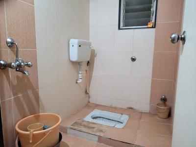 Bathroom Image of 1000 Sq.ft 2 BHK Apartment / Flat for rent in Green Divine, Hadapsar Pune for Rs. 26000