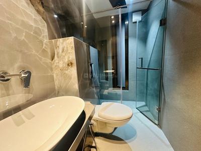 Image of 1298 Sq.ft 3 BHK Apartment / Flat for sale in Khar West, Mumbai for Rs. 70000000