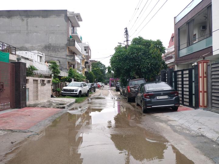 Sector 16A Main Image 1