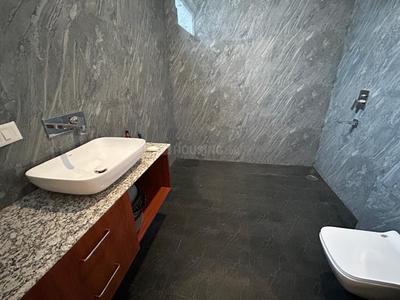 Bathroom Image of 7800 Sq.ft 7 BHK Villa for sale in UPAVP Vrindavan Yojna, Roberts Lines Lucknow for Rs. 58000000