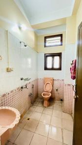 Bathroom Image of 1380 Sq.ft 2 BHK Builder Floor for rent in Uzan Bazar Guwahati for Rs. 28000