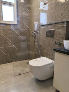 Common Bathroom Image of 2700 Sq.ft 4 BHK Builder Floor for sale in DLF Phase 2, DLF Phase 1 Gurgaon for Rs. 52500000