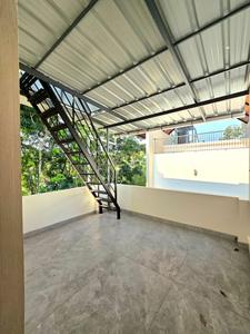 Balcony Image of 2500 Sq.ft 4 BHK Villa for sale in Pukkattupady Kochi for Rs. 11500000