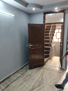 Bedroom Image of 800 Sq.ft 2 BHK Builder Floor for rent in Preet Vihar New Delhi for Rs. 15000