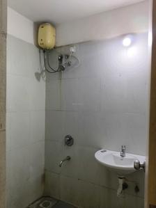 Common Bathroom Image of 774 Sq.ft 1.5 BHK Apartment / Flat for rent in Lodha Casa Rio, Palava Phase 1 Thane for Rs. 15300