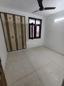 Bedroom Image of 1500 Sq.ft 3 BHK Apartment / Flat for rent in Patparganj New Delhi for Rs. 40000
