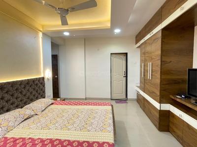 Bedroom Image of 1050 Sq.ft 2 BHK Apartment / Flat for rent in Santacruz East Mumbai for Rs. 85000