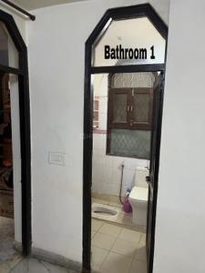 Bedroom Image of 1100 Sq.ft 3 BHK Apartment / Flat for sale in Jamia Nagar New Delhi for Rs. 7000000