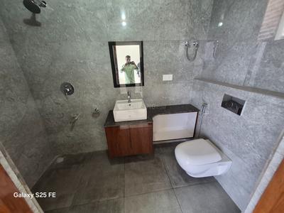 Bathroom Image of 1720 Sq.ft 3 BHK Apartment / Flat for rent in Argora Ranchi for Rs. 24800