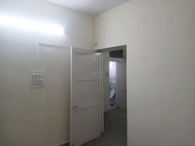 Bedroom Image of 900 Sq.ft 3 BHK Apartment / Flat for sale in GH 14 DDA MIG, Paschim Vihar New Delhi for Rs. 13000000