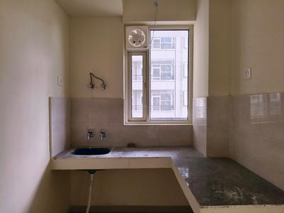 Kitchen Image of 901 Sq.ft 2 BHK Apartment / Flat for rent in Pyramid Urban Homes, Sector 70 Gurgaon for Rs. 18700