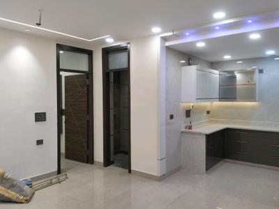 Living Room Image of 1100 Sq.ft 3 BHK Apartment / Flat for sale in Shalimar Bagh New Delhi for Rs. 16000000