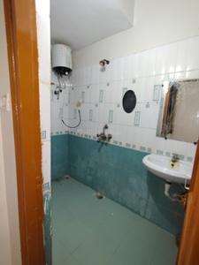 Bathroom Image of 850 Sq.ft 2 BHK Apartment / Flat for rent in Thatipur Gwalior for Rs. 16000