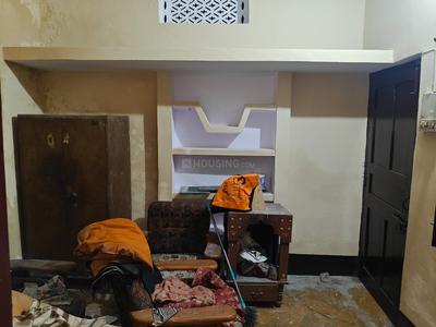 Bedroom Image of 600 Sq.ft 3 BHK Independent House for rent in Alambagh Lucknow for Rs. 11000