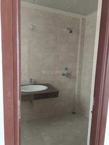 Bathroom Image of 1380 Sq.ft 3 BHK Apartment / Flat for rent in Sheres Shalimar Mannat, Mohammadpur Chauki Lucknow for Rs. 18000
