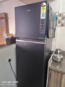 Kitchen Image of 900 Sq.ft 2 BHK Apartment / Flat for rent in Gayatri Maitri Lake View, Zundal Ahmedabad for Rs. 25000