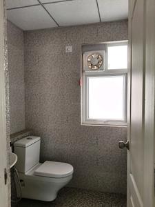 Common Bathroom Image of 1950 Sq.ft 3 BHK Apartment / Flat for rent in Shree Vardhman Victoria, Sector 70 Gurgaon for Rs. 42500