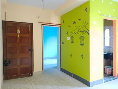 Living Room Image of 730 Sq.ft 2 BHK Apartment / Flat for rent in Naktala Kolkata for Rs. 18000
