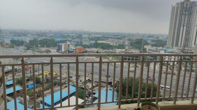 Balcony Image of 1700 Sq.ft 3.5 BHK Apartment / Flat for rent in Rise Organic Homes Phase 1, Mahurali Ghaziabad for Rs. 26000