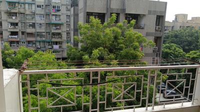 Image of 1450 Sq.ft 3 BHK Apartment / Flat for rent in CGHS Vasundhara, Sector 6 Dwarka, New Delhi for Rs. 42000