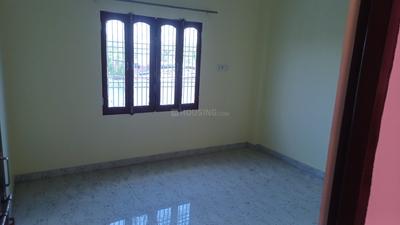 Bedroom Image of 800 Sq.ft 2 BHK Independent House for rent in Central Jail Road Varanasi for Rs. 12000