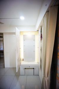 Bedroom Image of 1503 Sq.ft 3 BHK Apartment / Flat for sale in Vaishno Devi Circle Ahmedabad for Rs. 10800000