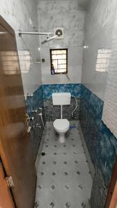 Bathroom Image of 530 Sq.ft 1 BHK Apartment / Flat for rent in New Town Kolkata for Rs. 9500