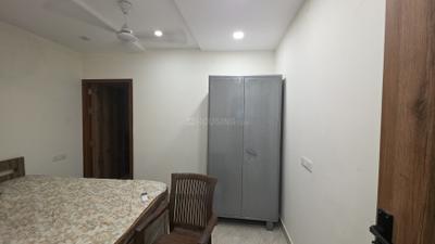 Bedroom Image of 400 Sq.ft 1 BHK Apartment / Flat for rent in Pitampura New Delhi for Rs. 19900