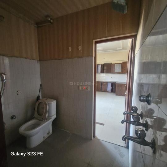 Bharat Nagar Bathroom 1