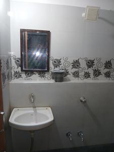 Bathroom Image of 400 Sq.ft 1 RK Builder Floor for rent in Old Padra Road Vadodara for Rs. 8500