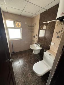 Bathroom Image of 1300 Sq.ft 2.5 BHK Apartment / Flat for sale in Shree Vardhman Victoria, Sector 70 Gurgaon for Rs. 16500000