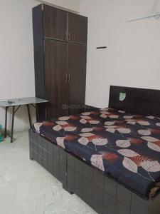 Bedroom Image of 1200 Sq.ft 3 BHK Independent House for rent in Sector 27 Noida for Rs. 40000