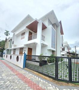 Image of 2000 Sq.ft 4 BHK Independent House for sale in Pukkattupady, Kochi for Rs. 12000000
