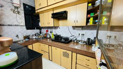 Kitchen Image of 1100 Sq.ft 3 BHK Apartment / Flat for sale in Krishna Apartment, Paschim Vihar New Delhi for Rs. 12100000