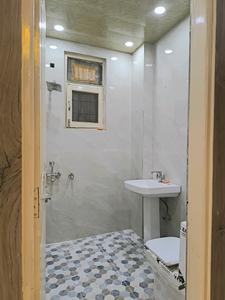 Common Bathroom Image of 1300 Sq.ft 3 BHK Builder Floor for sale in Indirapuram Ghaziabad for Rs. 10500000