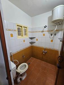 Bathroom Image of 1200 Sq.ft 2 BHK Builder Floor for rent in HSR Layout Bengaluru for Rs. 35000
