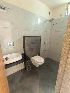 Bathroom Image of 1550 Sq.ft 3 BHK Apartment / Flat for sale in Brahma The Wingz III, Gotri Vadodara for Rs. 8300000