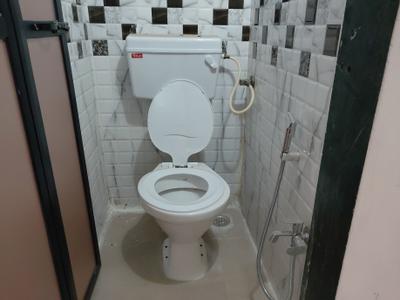 Bathroom Image of 660 Sq.ft 1 BHK Apartment / Flat for sale in Sharda Galaxy, Ulwe Navi Mumbai for Rs. 5200000