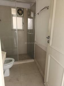 Bathroom Image of 950 Sq.ft 2 BHK Apartment / Flat for sale in Hiranandani Meadows, Thane West Thane for Rs. 20500000