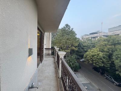 Balcony Image of 4000 Sq.ft 4 BHK Builder Floor for rent in Maharani Bagh New Delhi for Rs. 485000