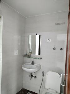 Common Bathroom One Image of 1850 Sq.ft 3 BHK Apartment / Flat for sale in Sector 7 Dwarka New Delhi for Rs. 24900000