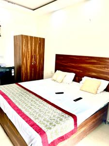 Bedroom Image of 1000 Sq.ft 1 RK Independent House for rent in Sector 49 Gurgaon for Rs. 15000