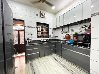 Kitchen Image of 2340 Sq.ft 4 BHK Independent House for sale in Khokhra Ahmedabad for Rs. 18500000