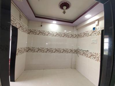 Bathroom Image of 560 Sq.ft 1 BHK Apartment / Flat for rent in Mankhurd Mumbai for Rs. 15000