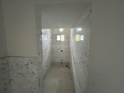 Bathroom Image of 1368 Sq.ft 3 BHK Apartment / Flat for sale in Baranagar Kolkata for Rs. 6156000